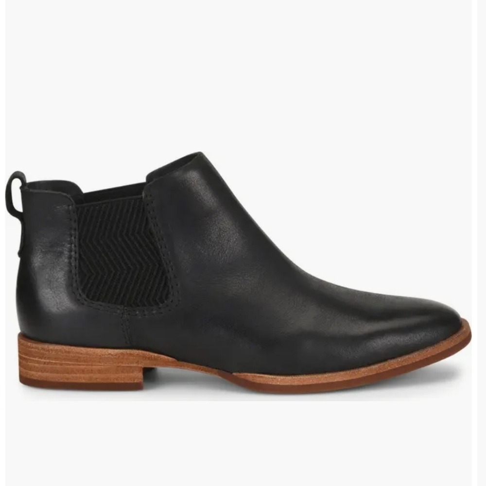 LIKE NEW Kork-Ease Kama‎ Leather Chelsea Boot, Black, Women's Size 8.5, Rocker